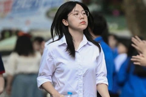 Nữ sinh Hà Nội suy tư về kết quả thi và định hướng tương lai.
