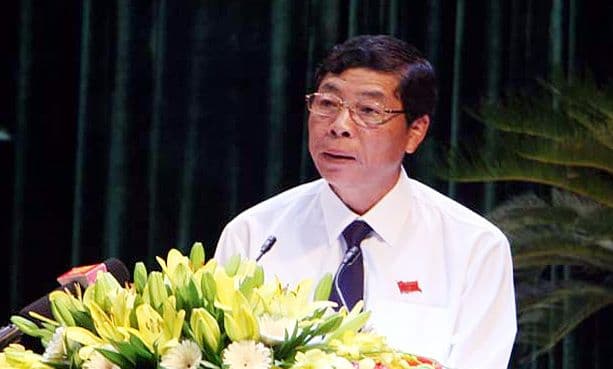 Ông Bùi Văn Hải, nguyên Bí thư Tỉnh ủy Bắc Giang, phát biểu tại kỳ họp