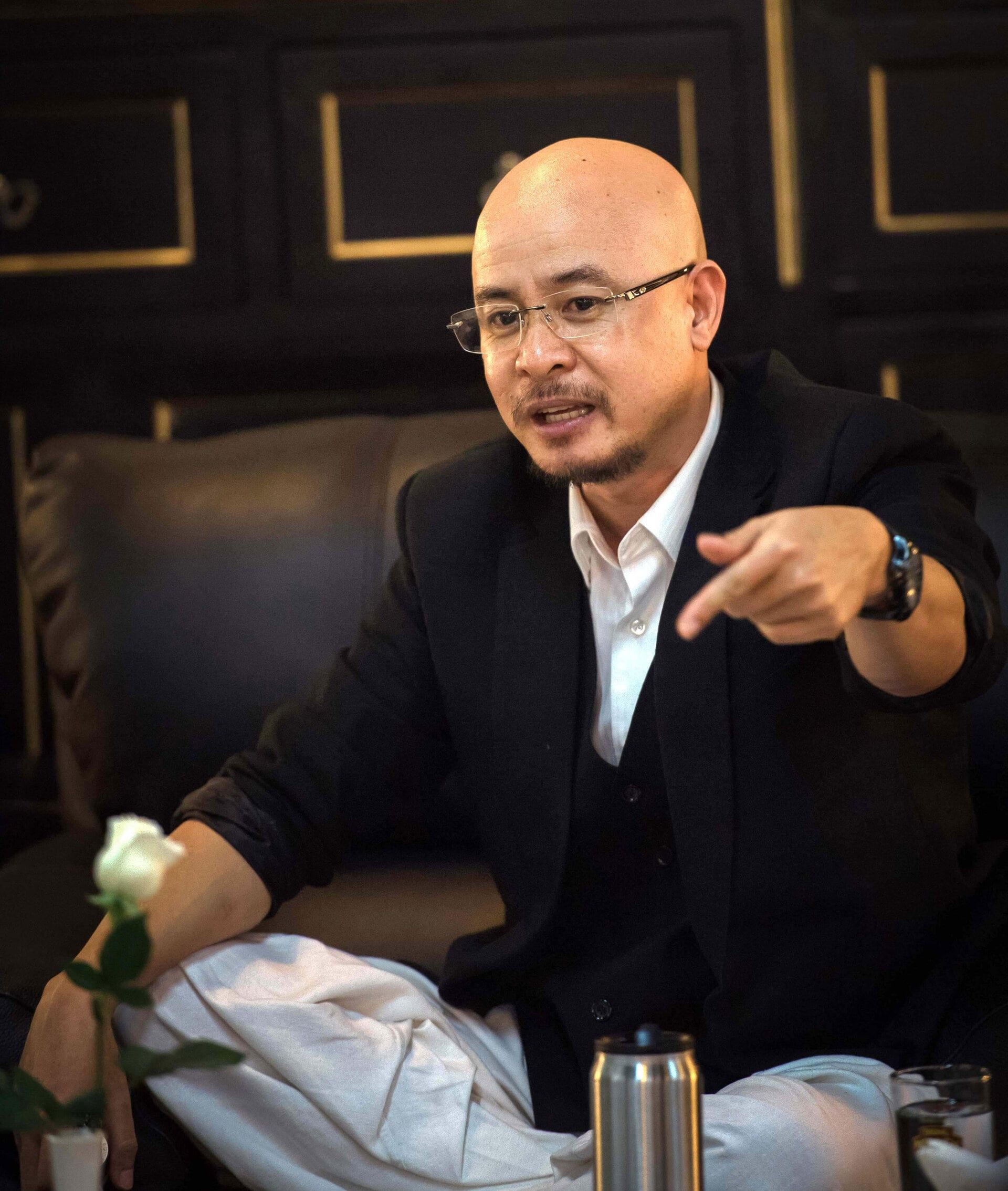 Đặng Lê Nguyên Vũ chia sẻ về triết lý khổ luyện và chí lớn cho thế hệ kế thừa.