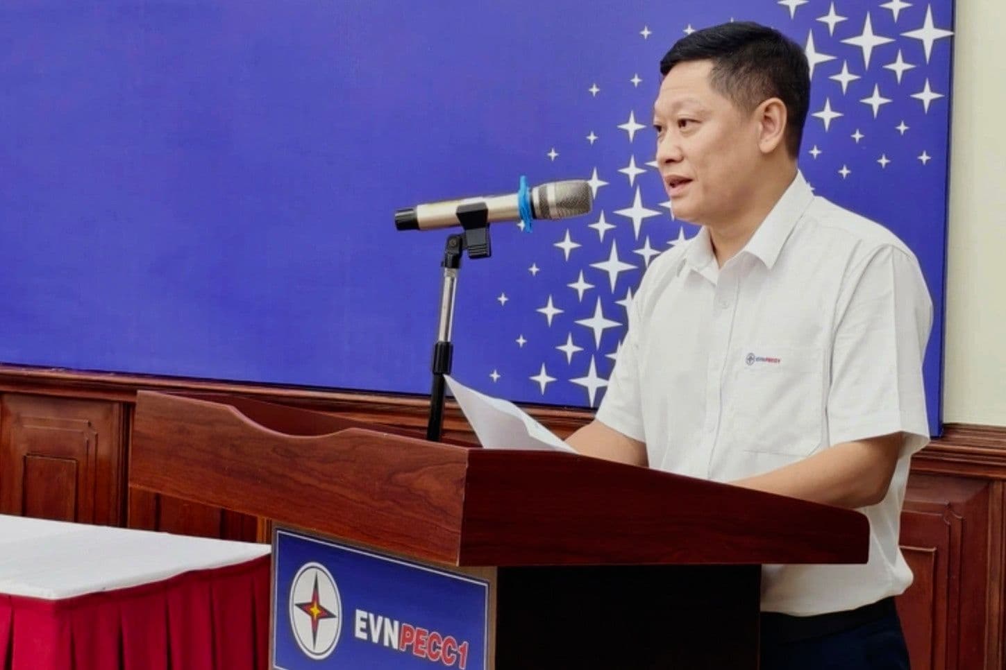 Ông Nguyễn Hữu Chỉnh, Chủ tịch Công ty CP Tư vấn Xây dựng Điện 1, bị bắt tạm giam trong chuyên án liên quan đến gian lận môi trường.