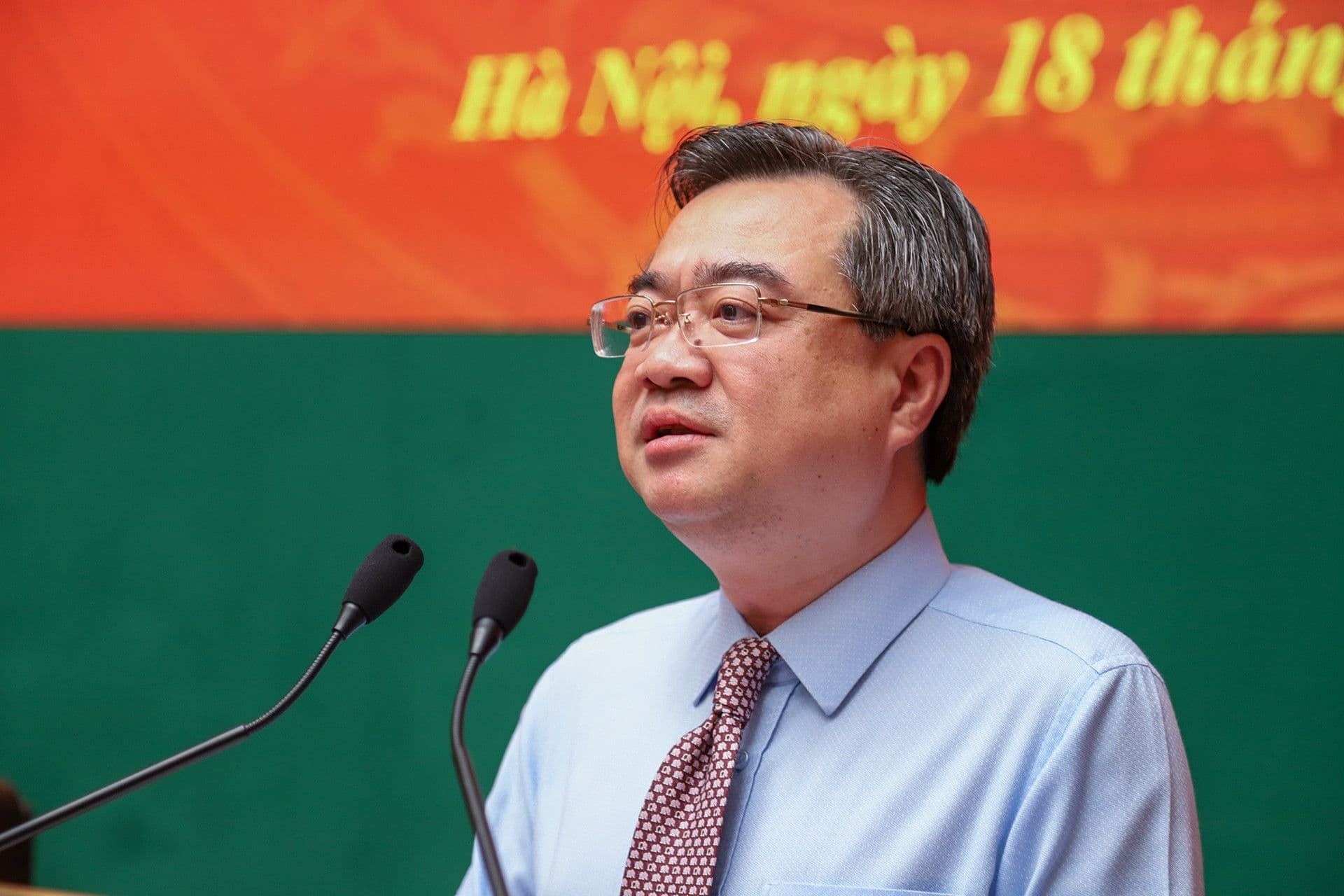 Ông Nguyễn Thanh Nghị phát biểu về an ninh và phát triển, liên quan đến hiệu quả và thách thức của chính sách đãi ngộ.