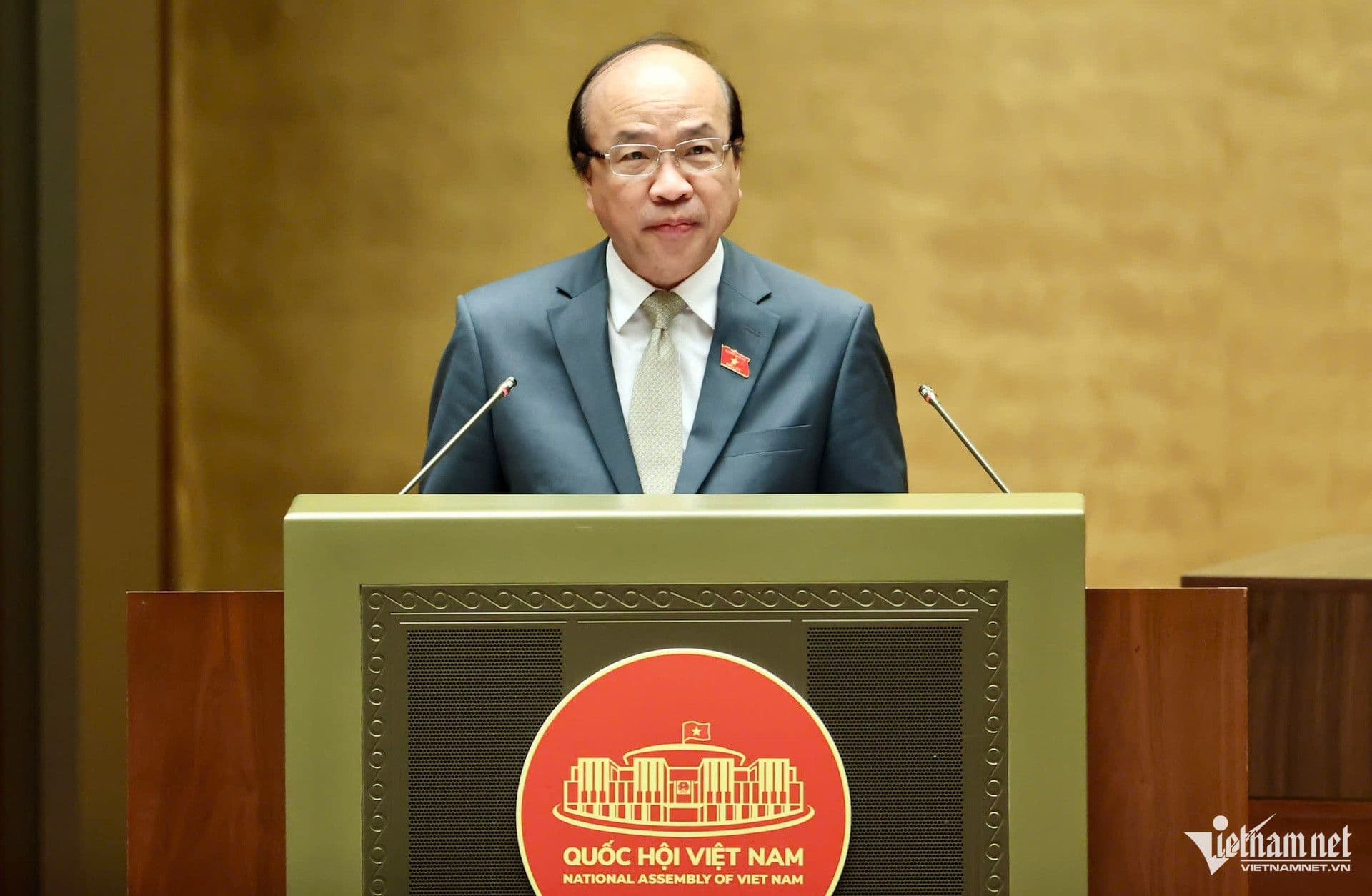 Ông Phan Chí Hiếu, Chánh án Tòa án nhân dân tối cao, phát biểu về việc sửa đổi Bộ luật Hình sự.