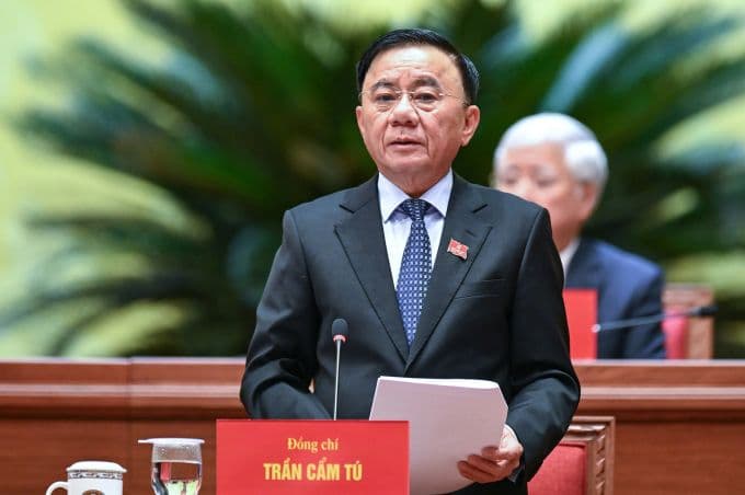 Ông Trần Cẩm Tú, Thường trực Ban Bí thư, phát biểu về công tác chuẩn bị nhân sự tại Đại hội Đảng XIV