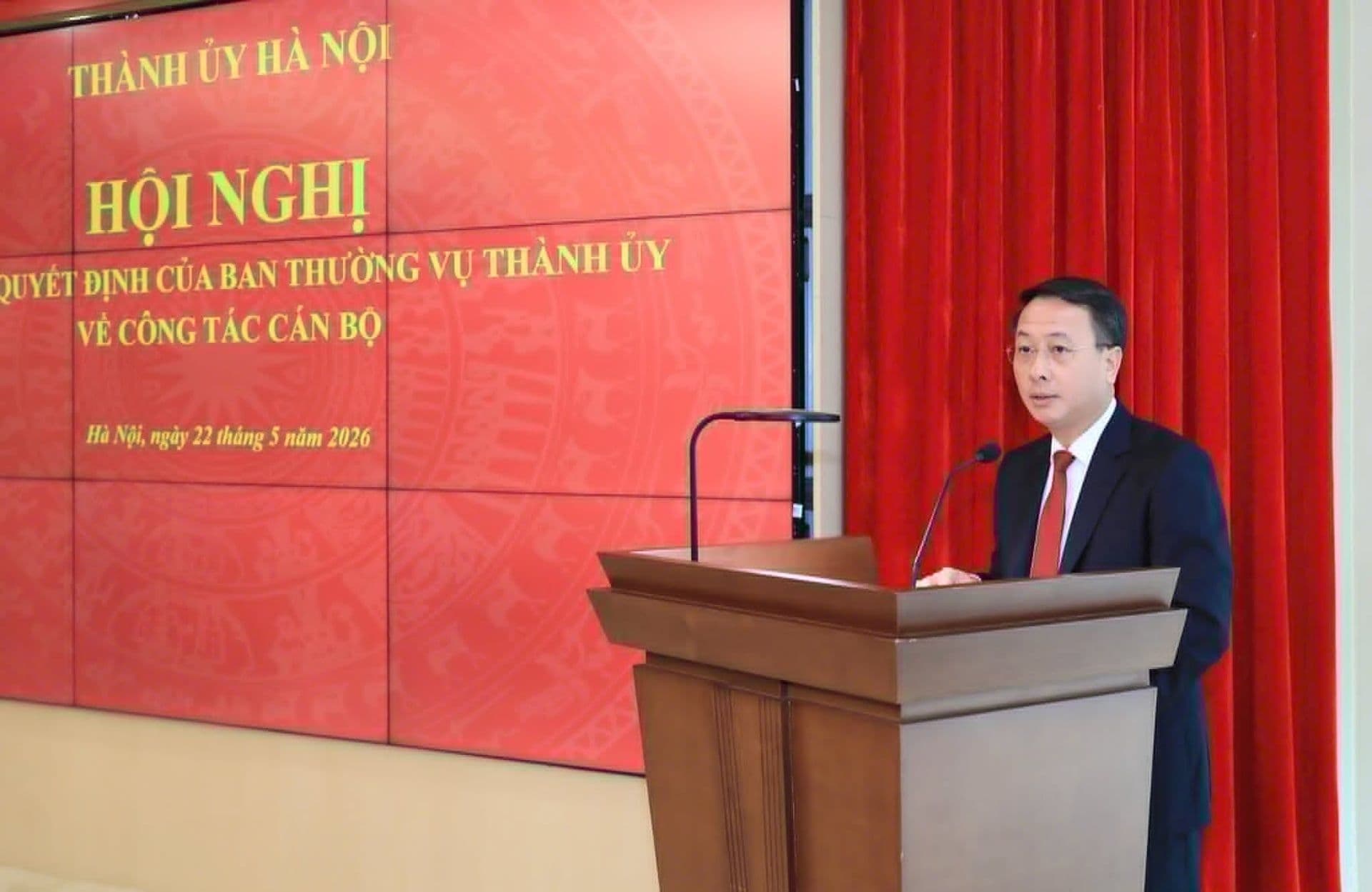 Ông Trần Đình Cảnh phát biểu tại hội nghị Thành ủy Hà Nội, thể hiện vai trò lãnh đạo và định hướng phát triển Thủ đô.