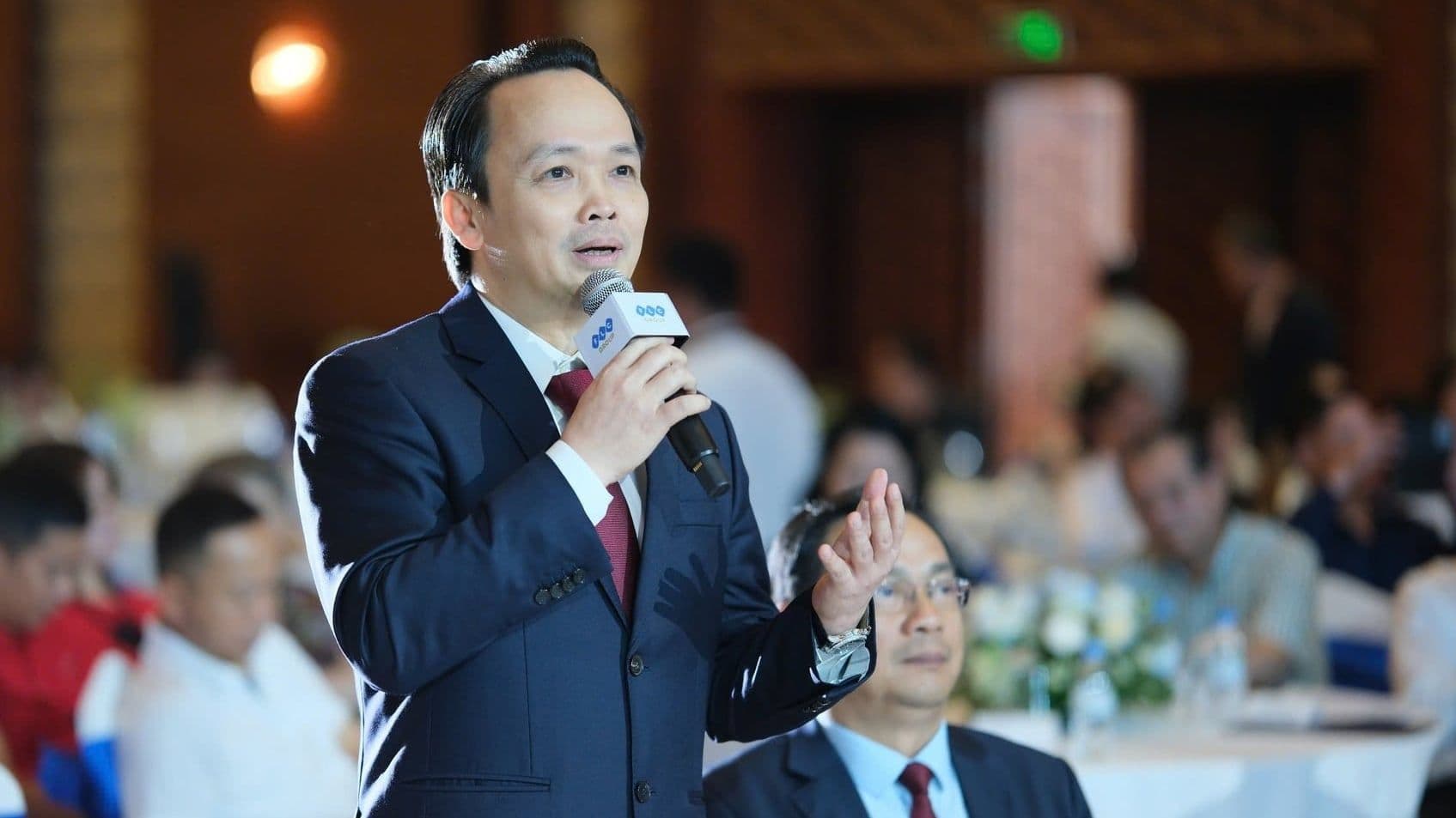 Ông Trịnh Văn Quyết phát biểu, gợi nhớ về những dấu ấn và hoài nghi từ quá khứ thao túng thị trường chứng khoán.