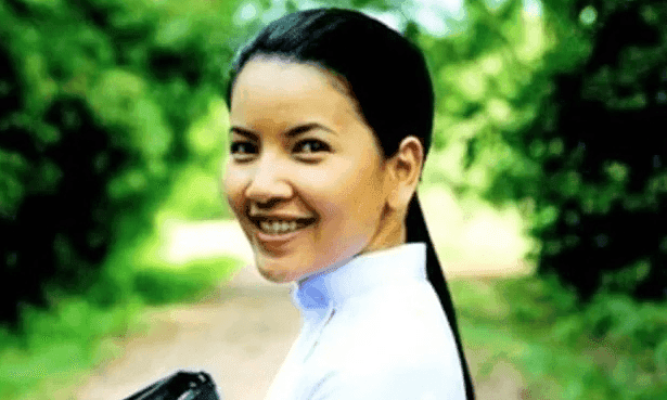 Ngọc Trinh trong vai Vy, cô gái mồ côi kiên cường trong phim Mùi ngò gai.