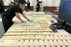 Người đàn ông kiểm kê hàng trăm sổ đỏ và tài sản bị tịch thu trong vụ án Trương Mỹ Lan