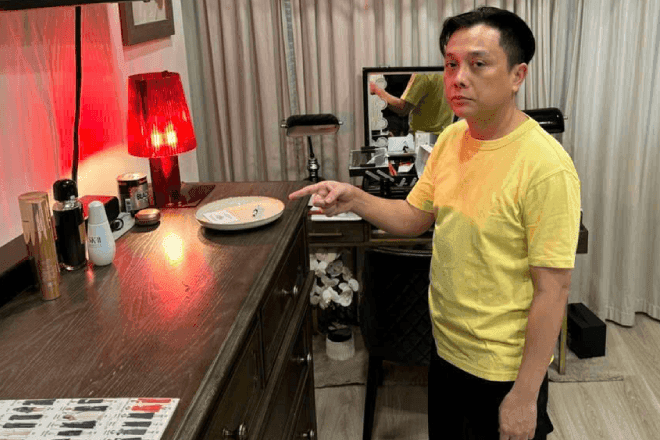 Nguyễn Công Trí: Từ đỉnh cao thời trang đến cú ngã vì ma túy, thể hiện sự đối lập giữa hào quang và bóng tối cá nhân.