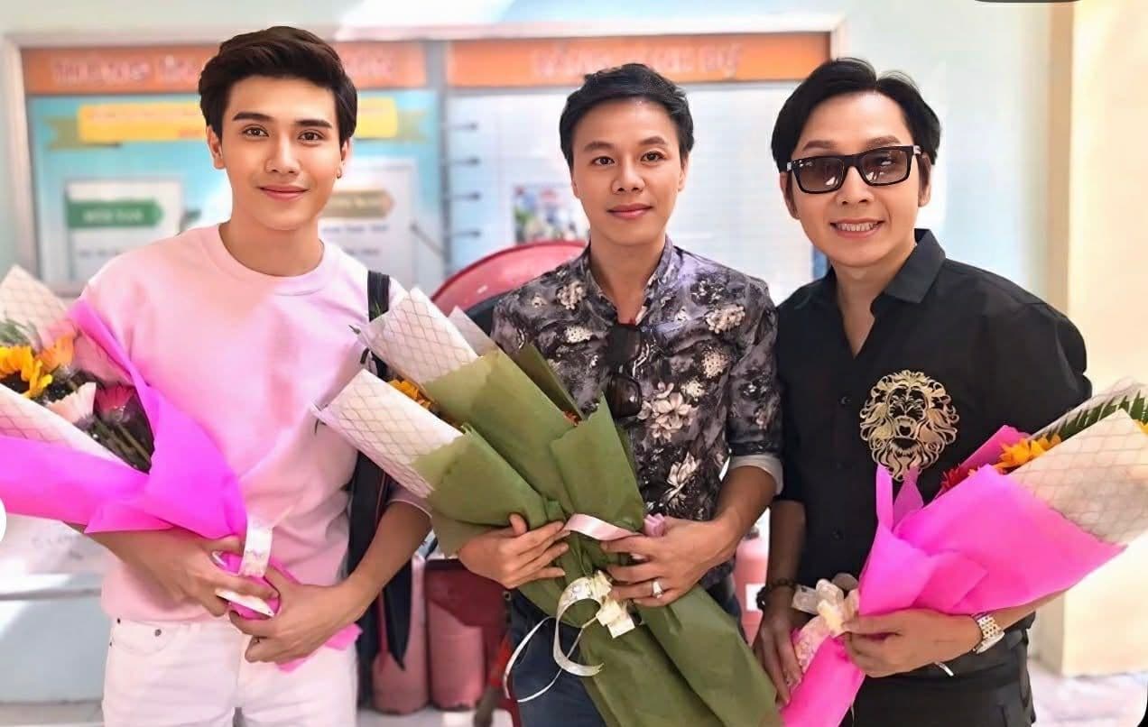 Nguyễn Tâm và các đồng nghiệp trong dự án phim 'Nơi nào cho tình yêu'.