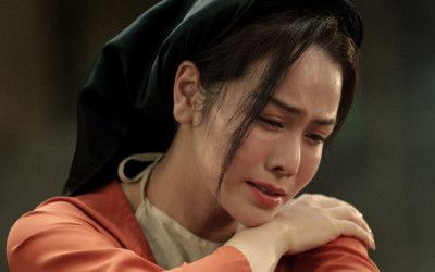 Nhật Kim Anh đau khổ trong MV "Danh phận", thể hiện nỗi lòng người phụ nữ không có danh phận rõ ràng.