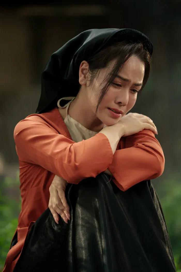 Nhật Kim Anh hóa thân người phụ nữ xưa với vẻ ngoài mộc mạc, chất chứa nỗi buồn trong MV "Danh phận".