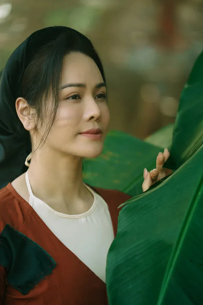 Nhật Kim Anh trong MV "Danh phận", hình ảnh gợi mở về việc phụ nữ tự định nghĩa giá trị bản thân.