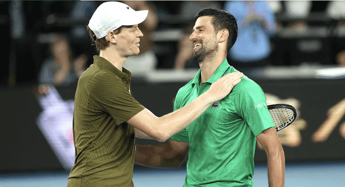 Novak Djokovic bắt tay Jannik Sinner sau khi giành chiến thắng thuyết phục ở trận bán kết Australian Open.