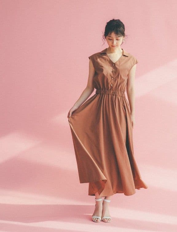 Nozomi Sasaki trong một buổi chụp hình thời trang, thể hiện hào quang của 'đệ nhất mỹ nhân'.