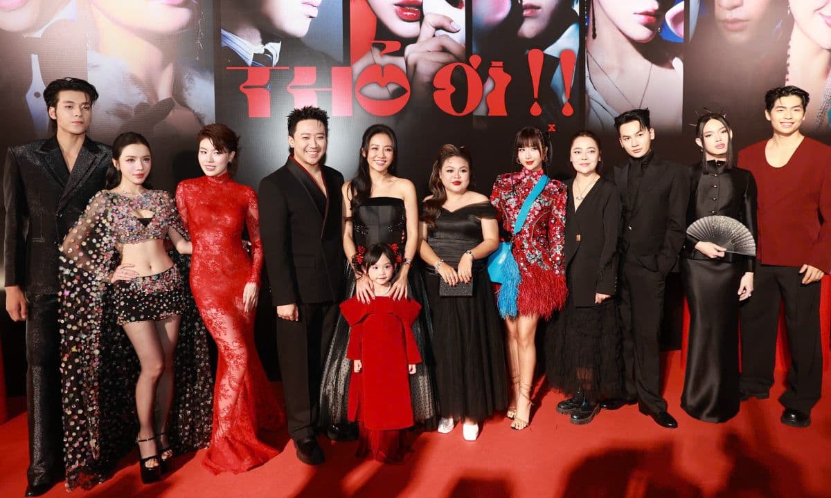 Đạo diễn Trấn Thành cùng dàn diễn viên tại buổi ra mắt phim 'Thỏ ơi', tác phẩm được kỳ vọng định nghĩa lại phim Tết Việt.