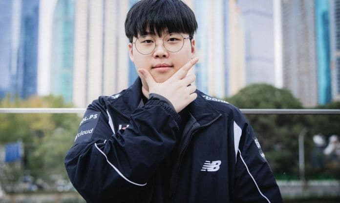 Peter dự đoán KT Rolster sẽ đánh bại Gen.G, thể hiện sự tự tin trước trận bán kết CKTG 2025.