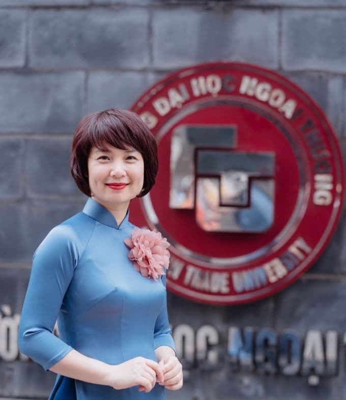 PGS.TS Phạm Thu Hương, tân Hiệu trưởng Đại học Ngoại thương, người phụ nữ lèo lái con thuyền FTU.