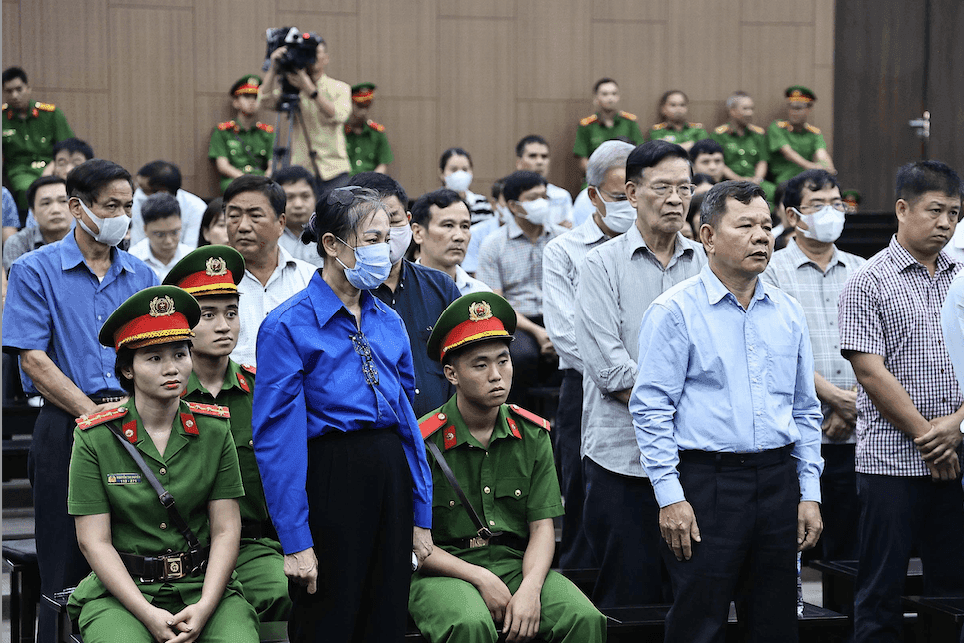 Phiên tòa xét xử vụ án Phúc Sơn với nhiều cựu lãnh đạo tỉnh bị doanh nghiệp thao túng.