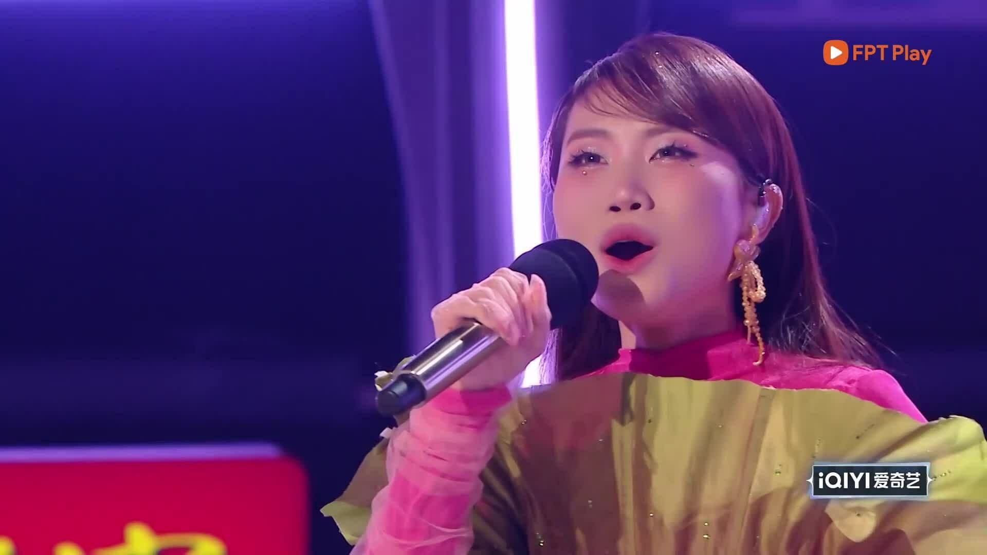 Phương Mỹ Chi biểu diễn ca khúc 'Bóng phù hoa' tại Sing! Asia