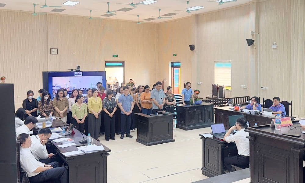 Quang cảnh phiên tòa xét xử, nơi công lý được định hình qua phán quyết.