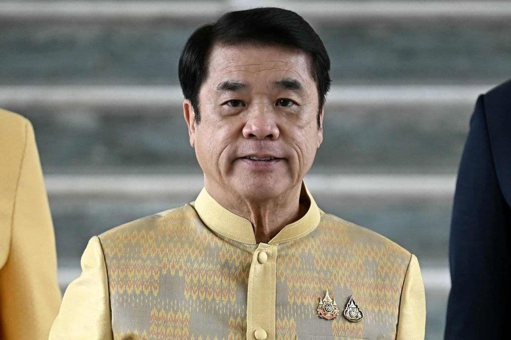 Quyền Thủ tướng Thái Lan Suriya Juangroongruangkit, người tạm thời điều hành chính phủ.