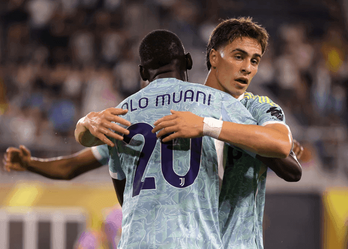 Randal Kolo Muani và Kenan Yildiz cùng ghi bàn trong trận Juventus thắng Al Ain 5-0 ở bảng G FIFA Club World Cup 2025. Ảnh: Reuters