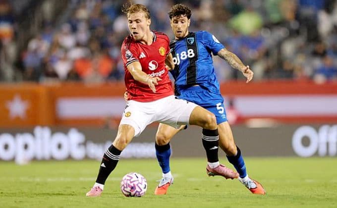 Rasmus Hojlund thi đấu trong trận giao hữu đầu tiên của Man Utd dưới thời Amorim