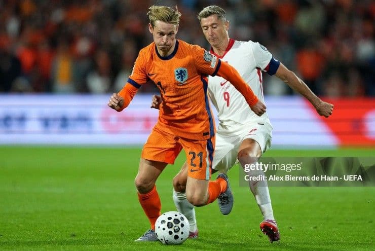 Robert Lewandowski, ngôi sao tấn công chủ lực của đội tuyển Ba Lan, trong một trận đấu bóng đá.