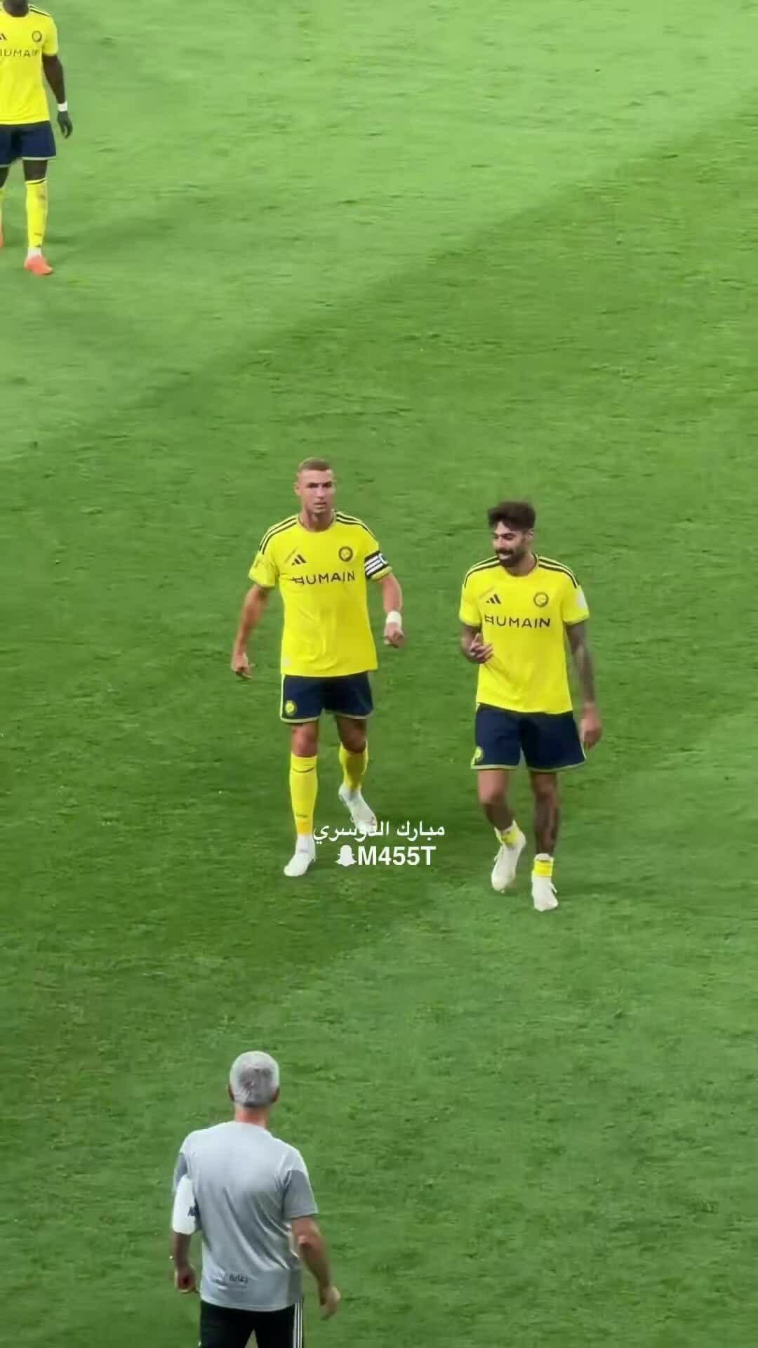 Ronaldo trên sân cỏ, dẫn dắt Al Nassr duy trì mạch toàn thắng và đối mặt thách thức.