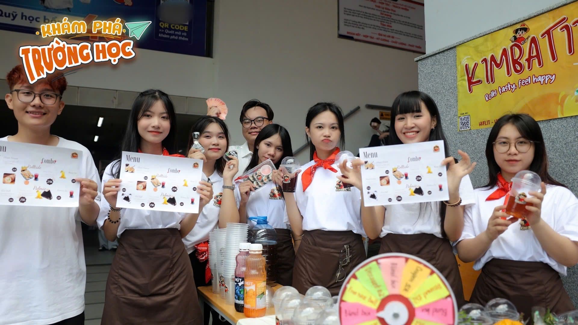 Sinh viên HUFLIT tham gia hoạt động ngoại khóa sôi nổi, rèn luyện kỹ năng và khám phá tài năng.