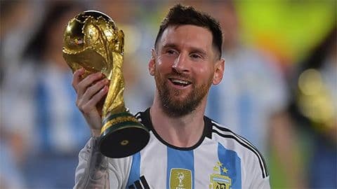 Siêu sao Lionel Messi của Inter Miami với cúp vô địch
