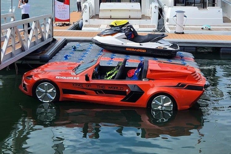 Siêu xe mặt nước Revolux S9.0 độc đáo, thể hiện niềm đam mê công nghệ và đổi mới của Shark Bình.