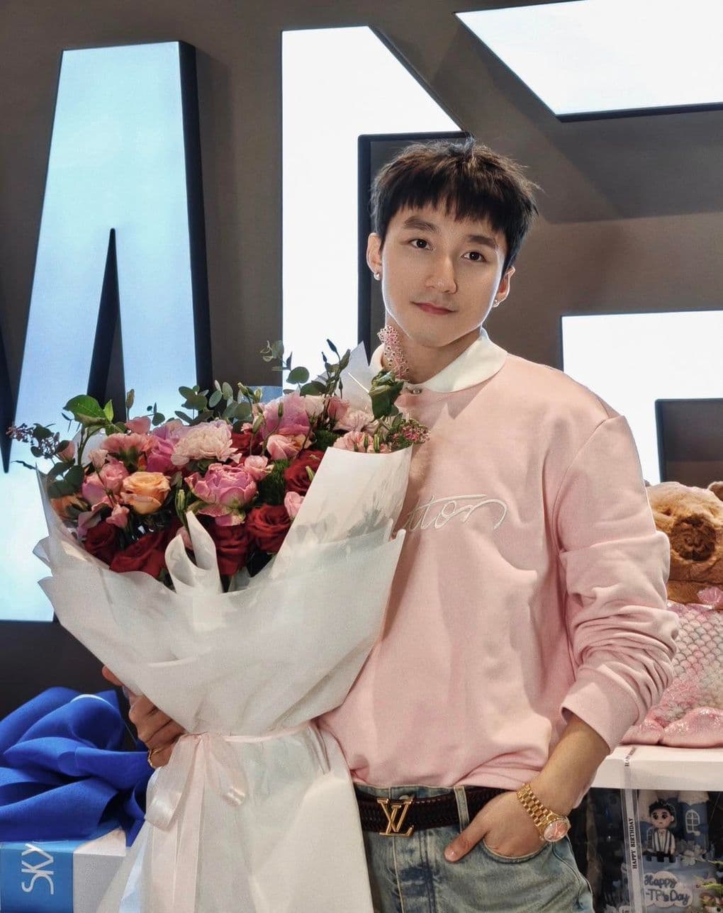 Sơn Tùng M-TP, hình ảnh đại diện cho giá trị thương hiệu cá nhân của nghệ sĩ bị ảnh hưởng bởi các sự cố.