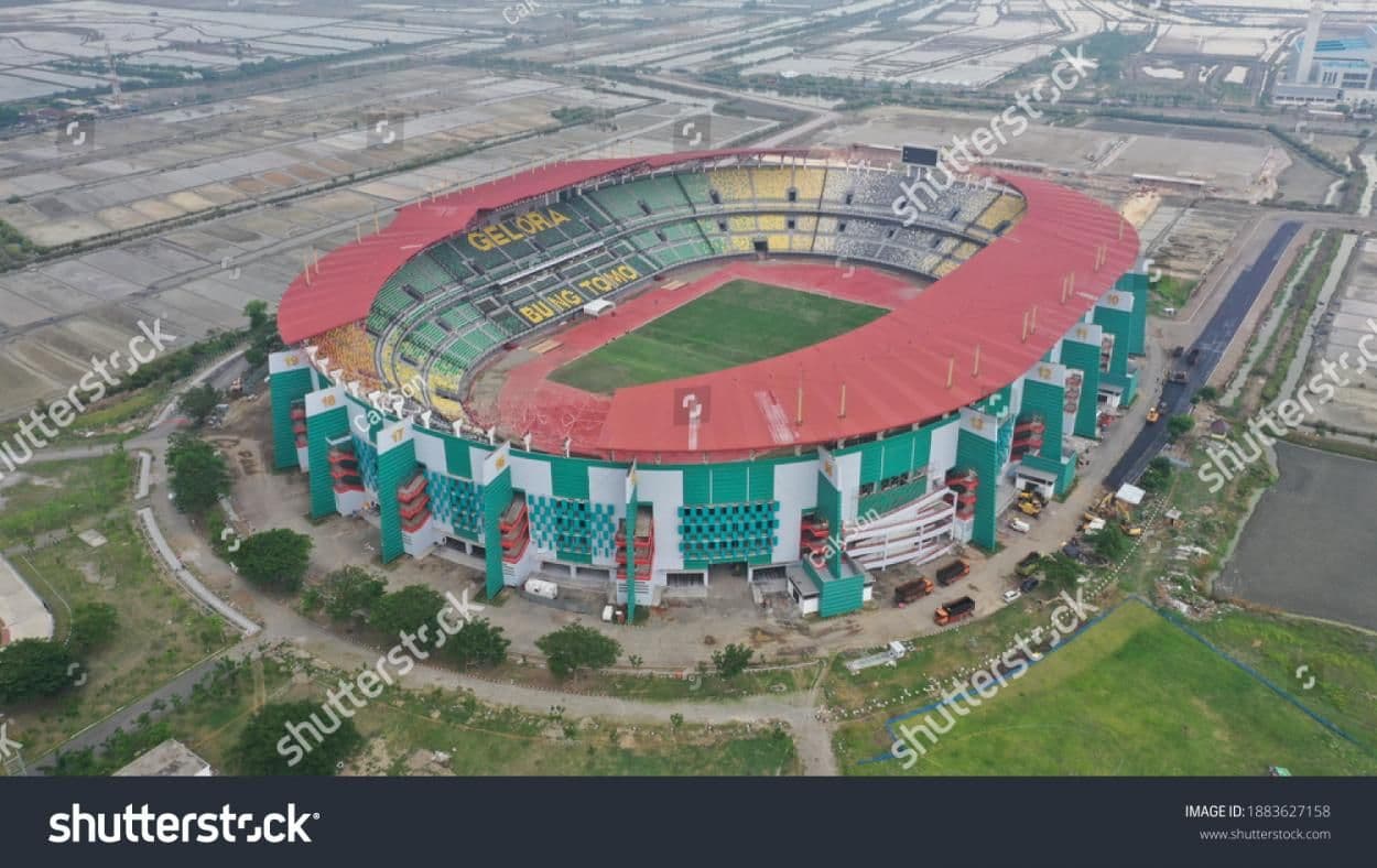 Sân vận động Gelora Bung Tomo ở Surabaya, Indonesia, nơi diễn ra trận giao hữu lịch sử giữa Indonesia và Lebanon.