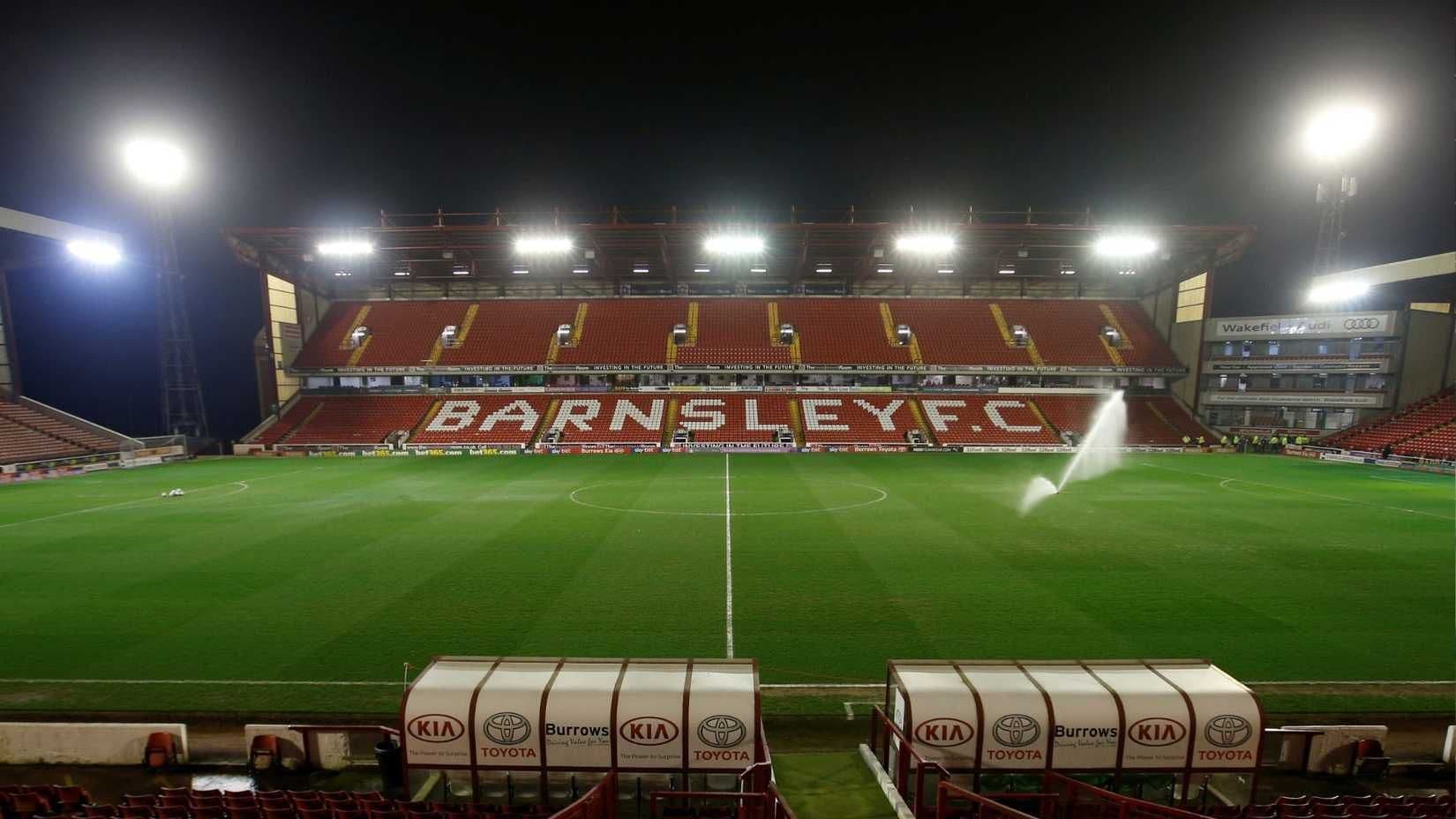 Sân vận động Oakwell của Barnsley FC, nơi những 'viên kim cương thô' như Fabio Jalo có thể tỏa sáng.