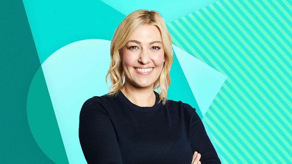 Sân vận động trước trận đấu giữa Arsenal và Chelsea tại EFL Cup, thể hiện không khí sôi động của giải đấu.