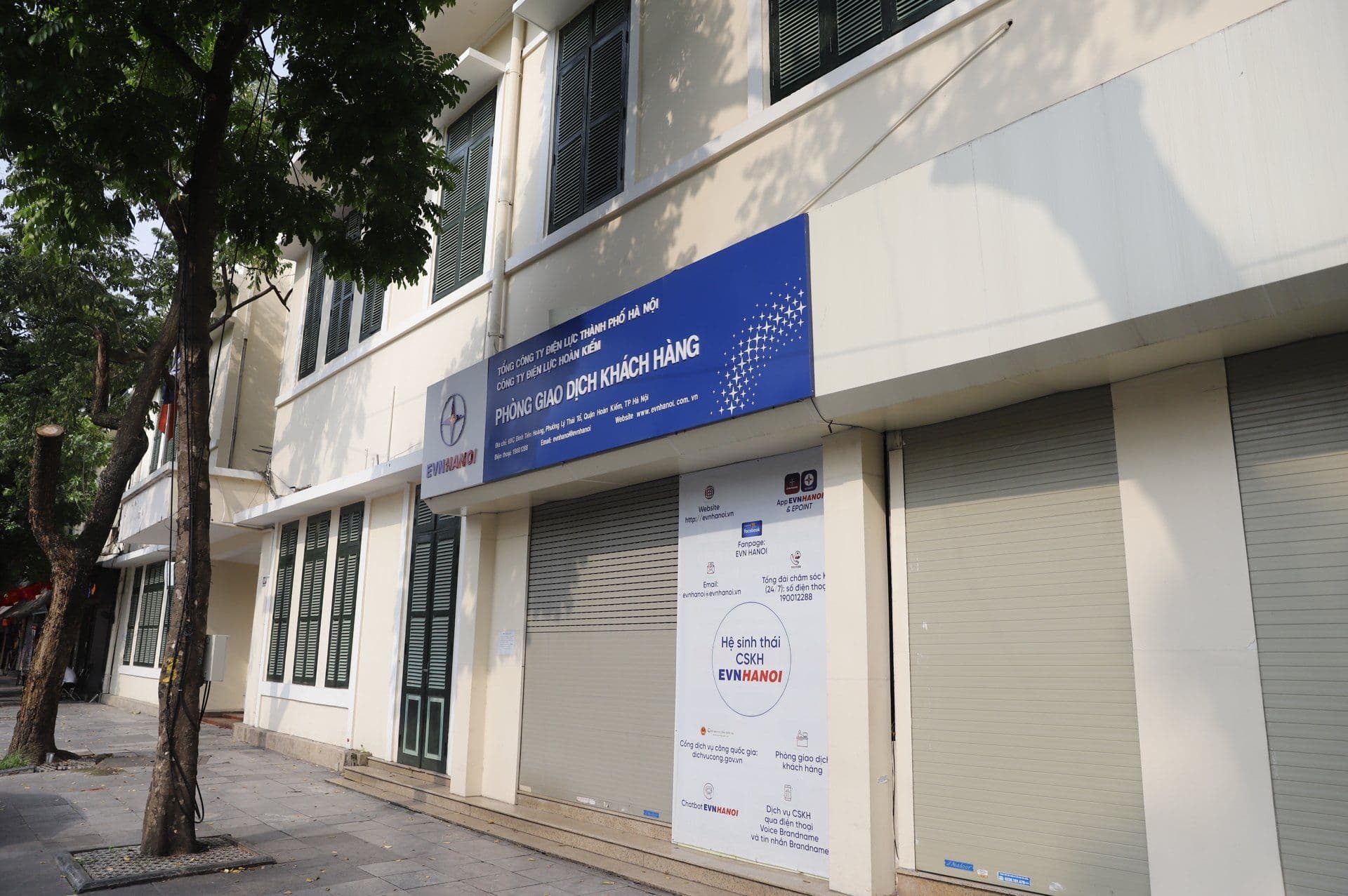 Tòa nhà Điện lực Hoàn Kiếm với kiến trúc độc đáo, một trong những di sản được giữ lại trong dự án.