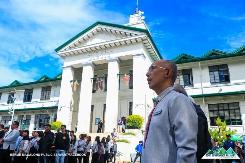 Tòa thị chính Manila, biểu tượng của thủ đô sôi động và đa văn hóa.