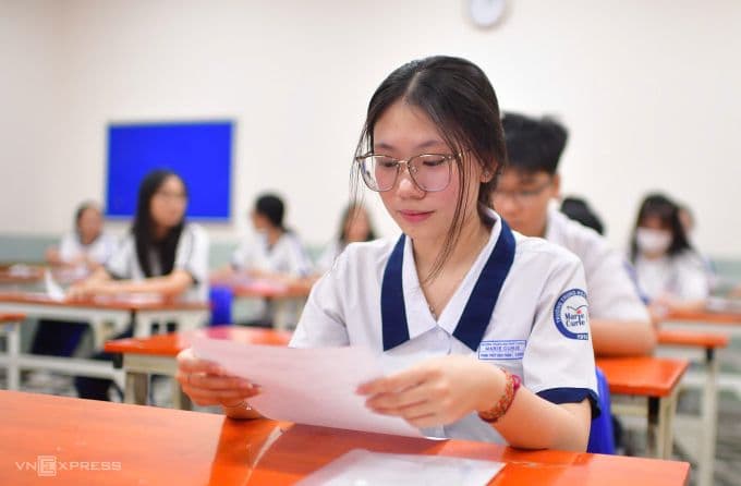 Thí sinh tham gia kỳ thi tốt nghiệp THPT 2025 tại TP HCM.