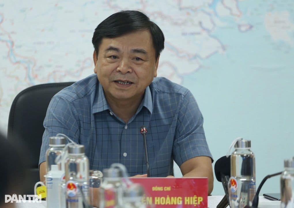 Thứ trưởng Nguyễn Hoàng Hiệp chỉ đạo các biện pháp phòng chống bão Bualoi, bao gồm đề xuất cho học sinh nghỉ học
