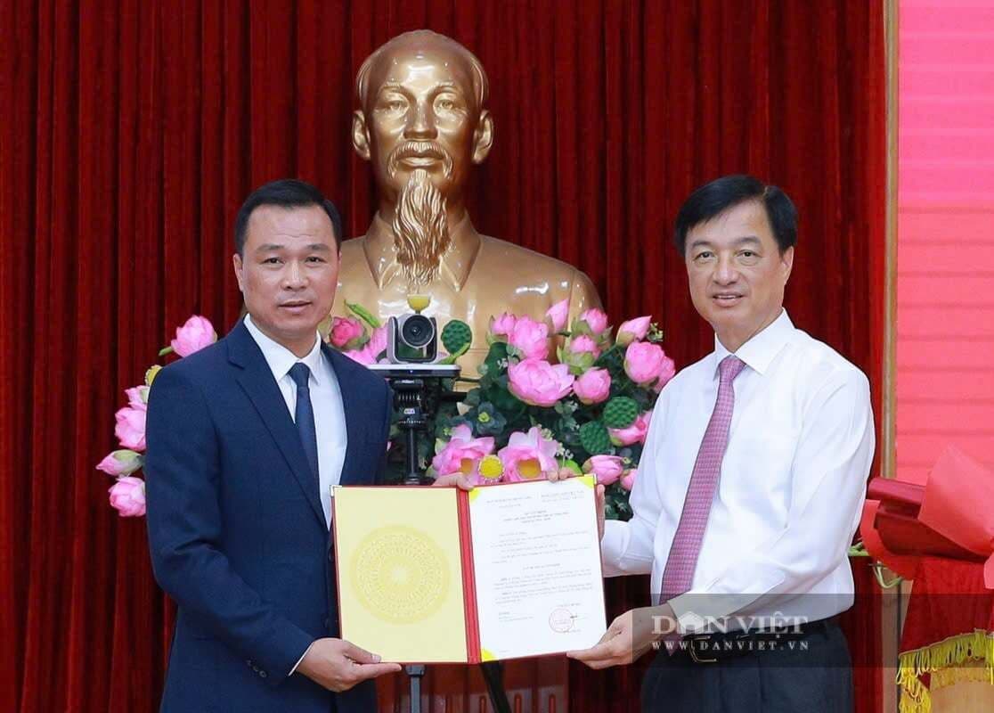 Thiếu tướng Tô Anh Dũng nhận quyết định bổ nhiệm Phó Bí thư Tỉnh ủy và Chủ tịch UBND tỉnh Thanh Hóa