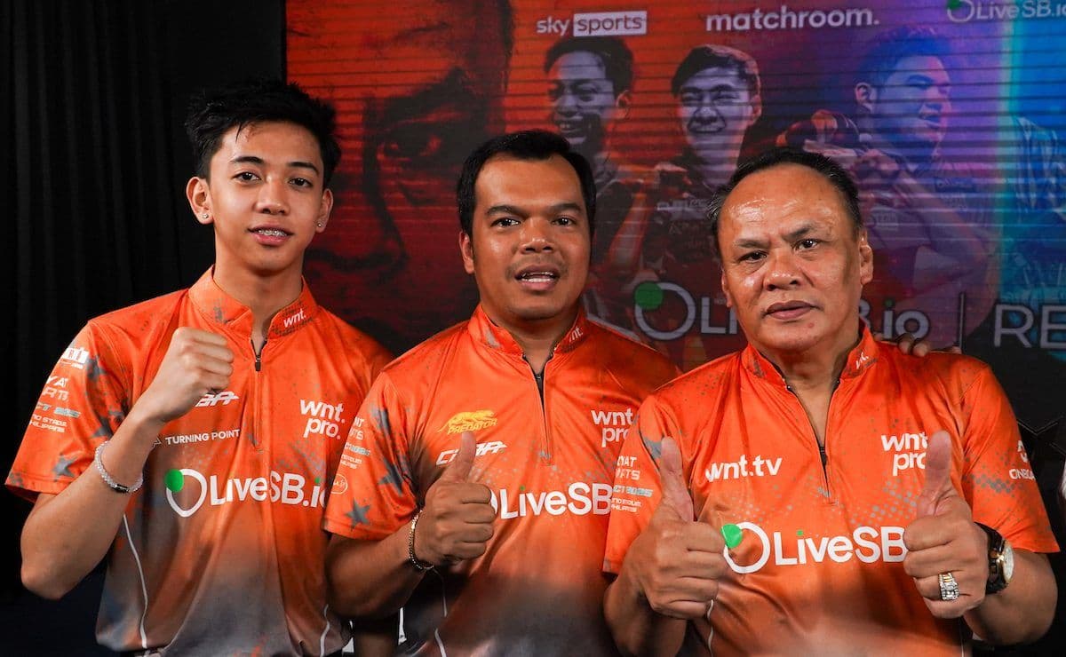 Thần đồng bida AJ Manas, huyền thoại Django Bustamante và Carlo Biado tại Reyes Cup 2025.