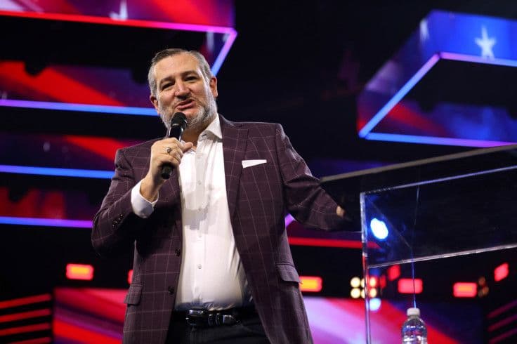 Thượng nghị sĩ Ted Cruz phát biểu tại phiên điều trần, chất vấn CEO Netflix