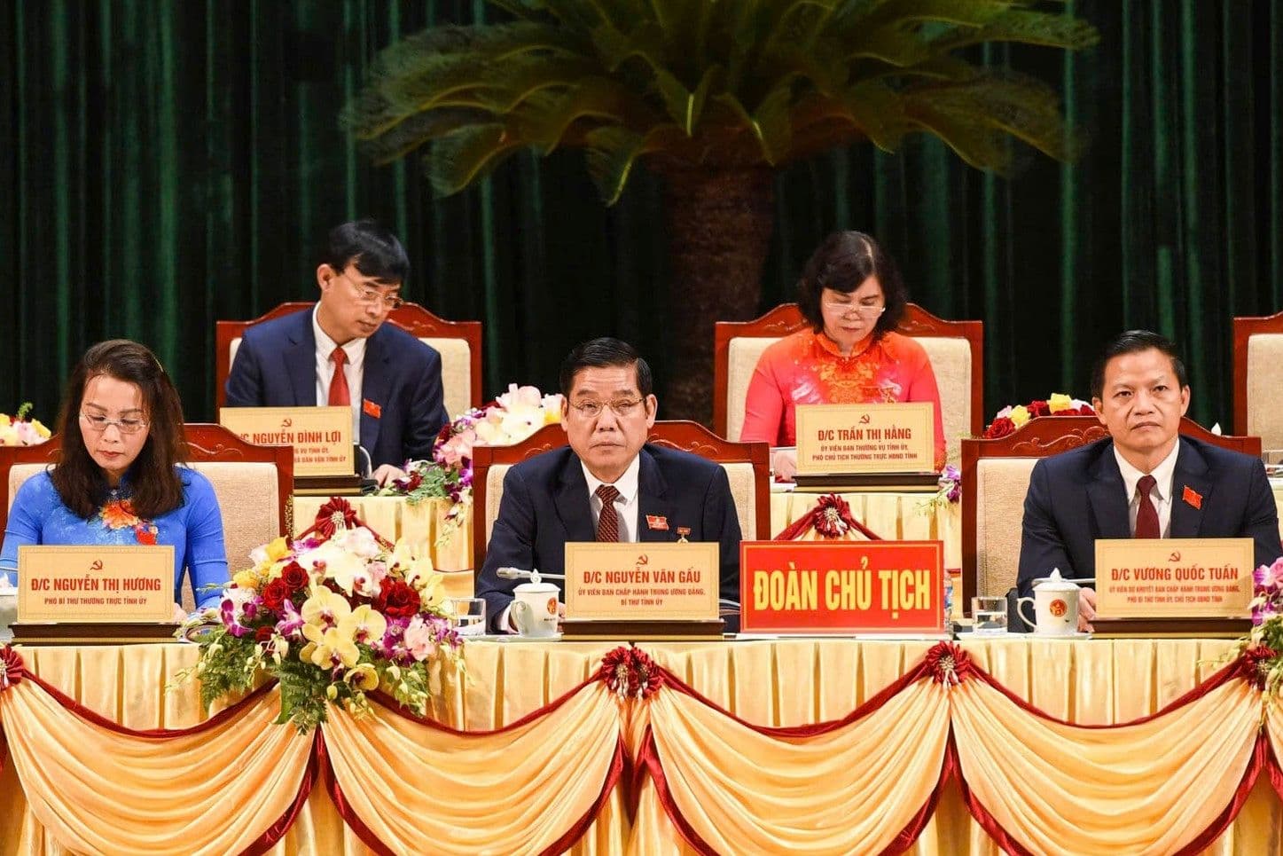 Thượng tướng Nguyễn Hồng Thái cùng các lãnh đạo tỉnh Bắc Ninh tại một cuộc họp chiến lược