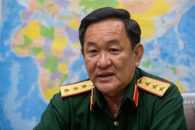 Thượng tướng Võ Minh Lương, Thứ trưởng Bộ Quốc phòng, người được kéo dài nhiệm kỳ vì kinh nghiệm quý giá.