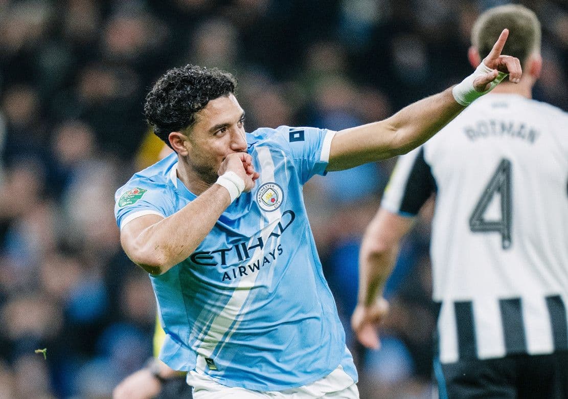 Tiền đạo Omar Marmoush của Man City ăn mừng sau khi ghi bàn, thể hiện vai trò quan trọng của mình.