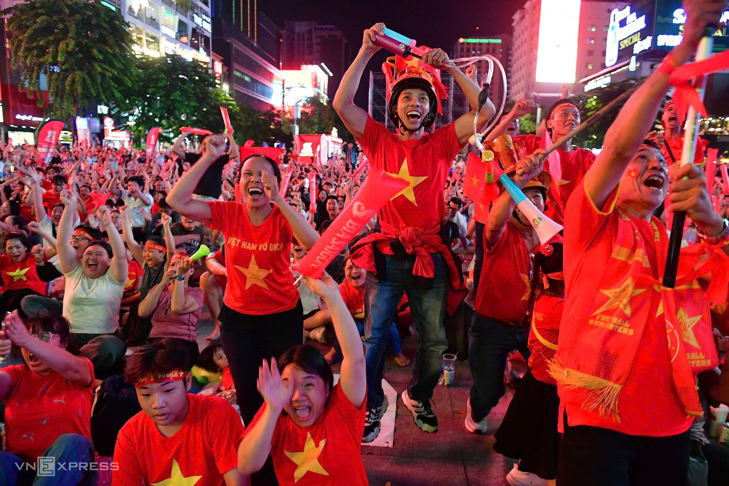 Tiền đạo Xuân Son ghi bàn mở tỷ số cho đội tuyển Việt Nam trong trận bán kết ASEAN Cup 2026