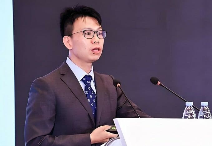 Tiến sĩ Shaojun Zhang từ Đại học Thanh Hoa, chuyên gia về giao thông đô thị.