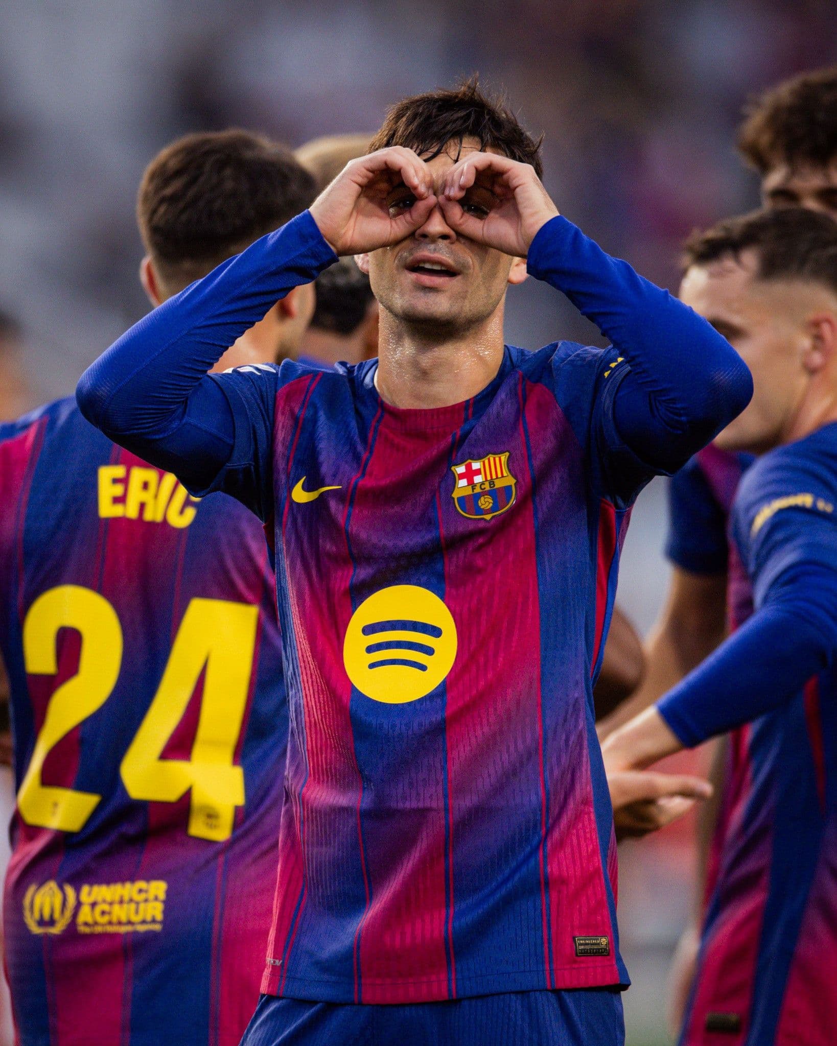 Tiền vệ Pedri của Barcelona ăn mừng sau khi ghi bàn mở tỷ số, mang lại hy vọng ban đầu cho đội.