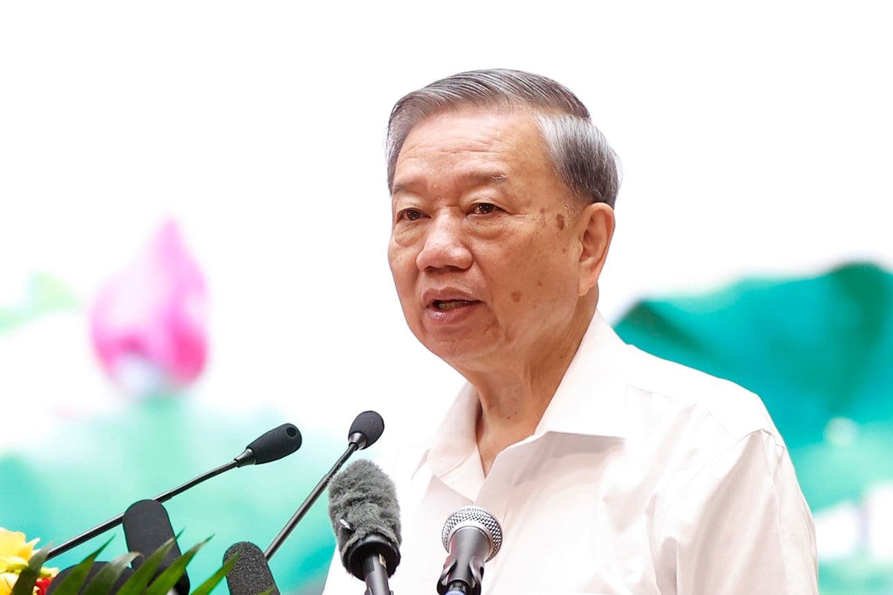 Tổng Bí thư phát biểu, tượng trưng cho tầm nhìn chiến lược và sức mạnh quyết sách của Đảng